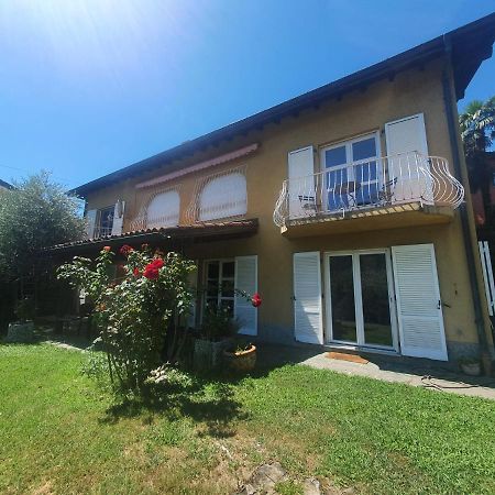 Golden Hill - Big Rooms With Kitchen And Garden Collina d'Oro Bagian luar foto