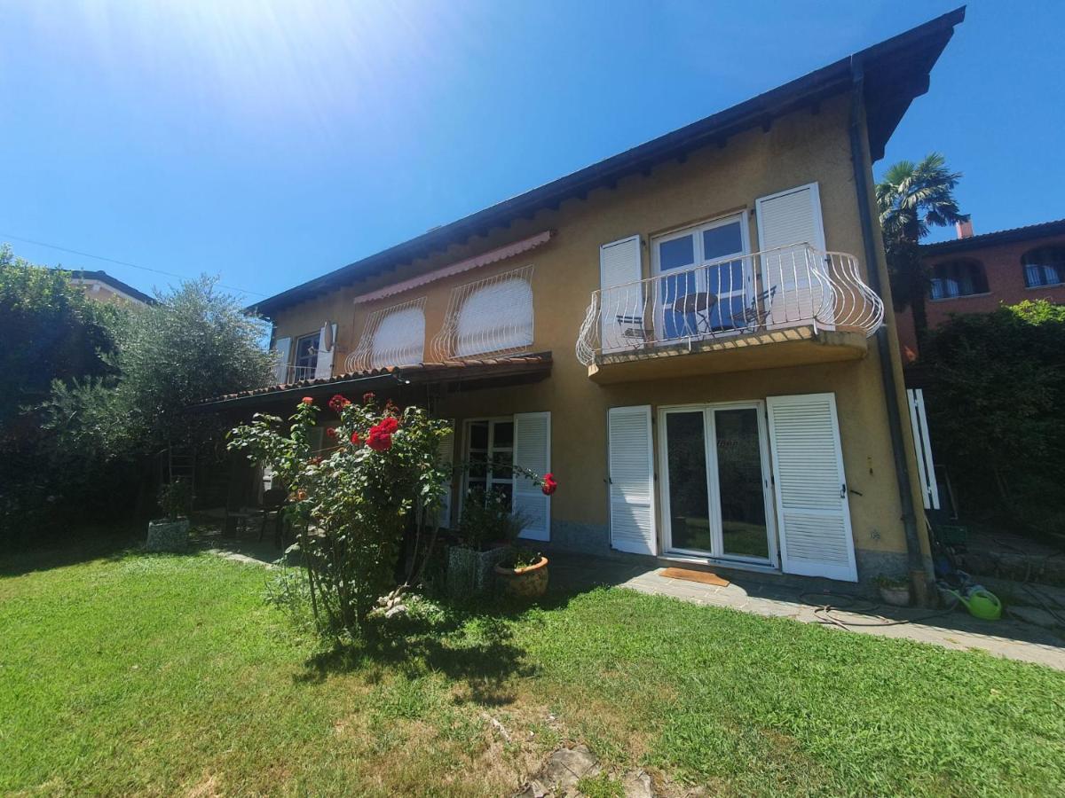 Golden Hill - Big Rooms With Kitchen And Garden Collina d'Oro Bagian luar foto