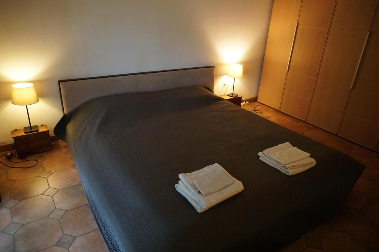Golden Hill - Big Rooms With Kitchen And Garden Collina d'Oro Bagian luar foto