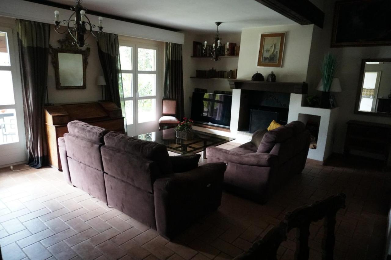 Golden Hill - Big Rooms With Kitchen And Garden Collina d'Oro Bagian luar foto